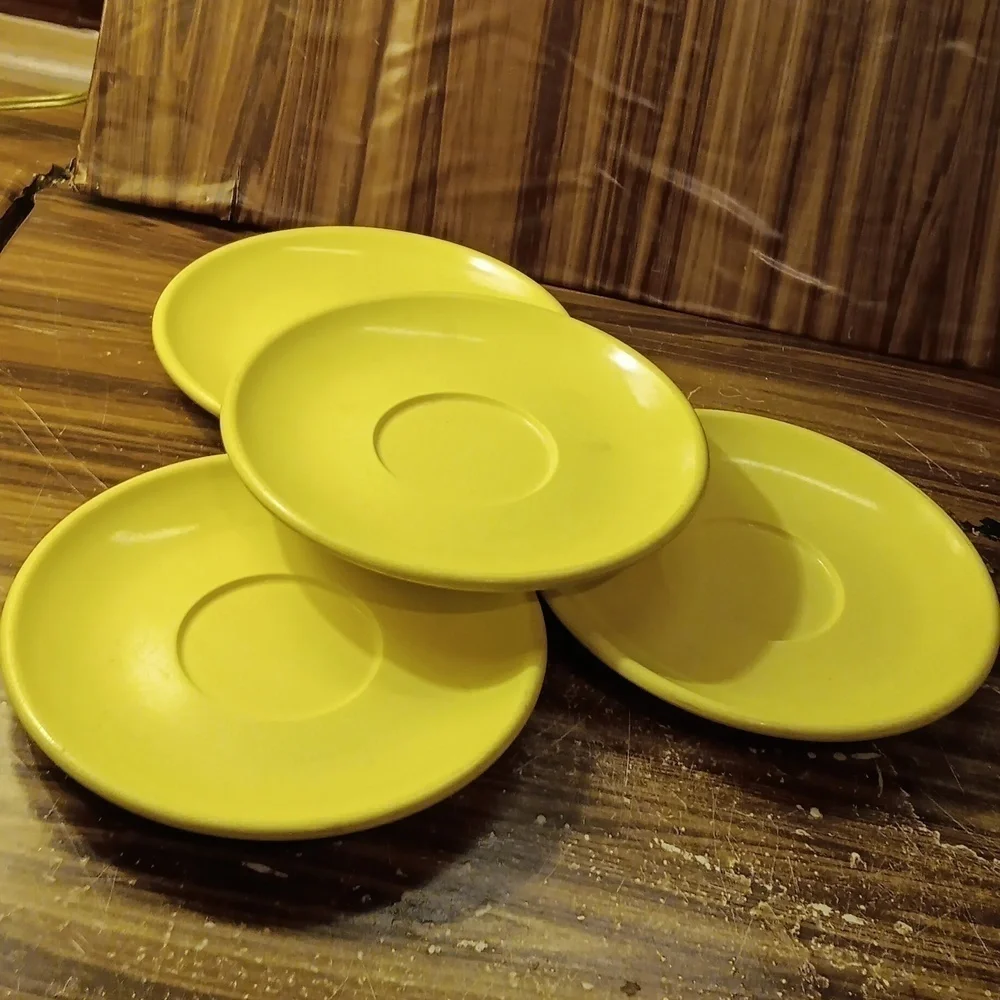Watertown Lifetime Ware Melanie yellow lot of 4 saucers mcm vintage 💛 retro